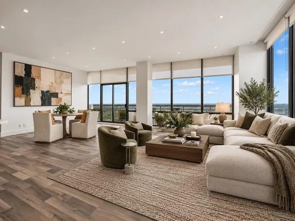 15 Greenway Plz #26K, Houston, TX 77046
