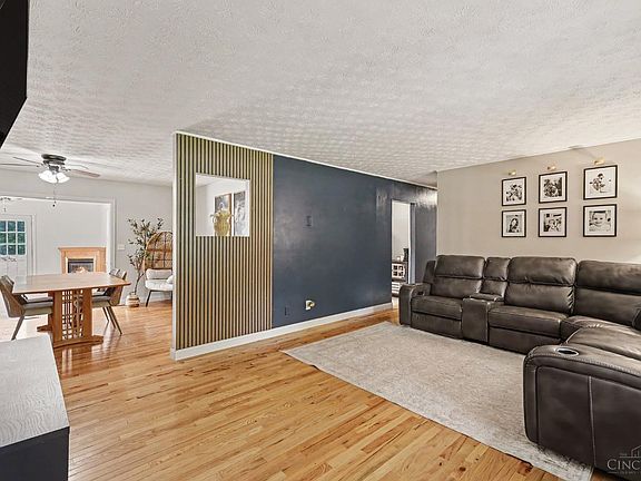 3rd image of 2659 Sprague Rd