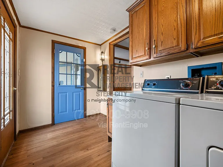 512 W 10th St #W — Photo 16