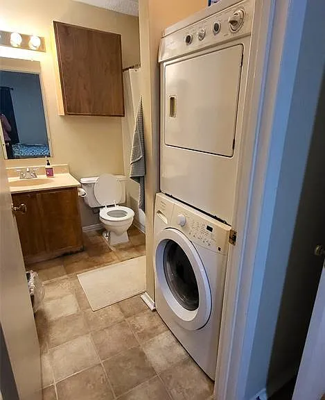 114 E 31st St #201 — Photo 9