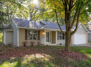9599 Sterling Oaks Dr, Portage, MI 49002