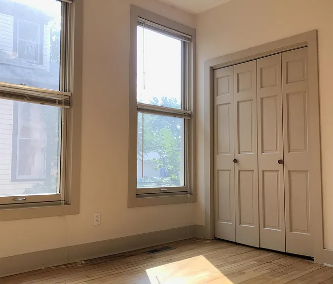 231 W 33rd St #1 — Photo 7