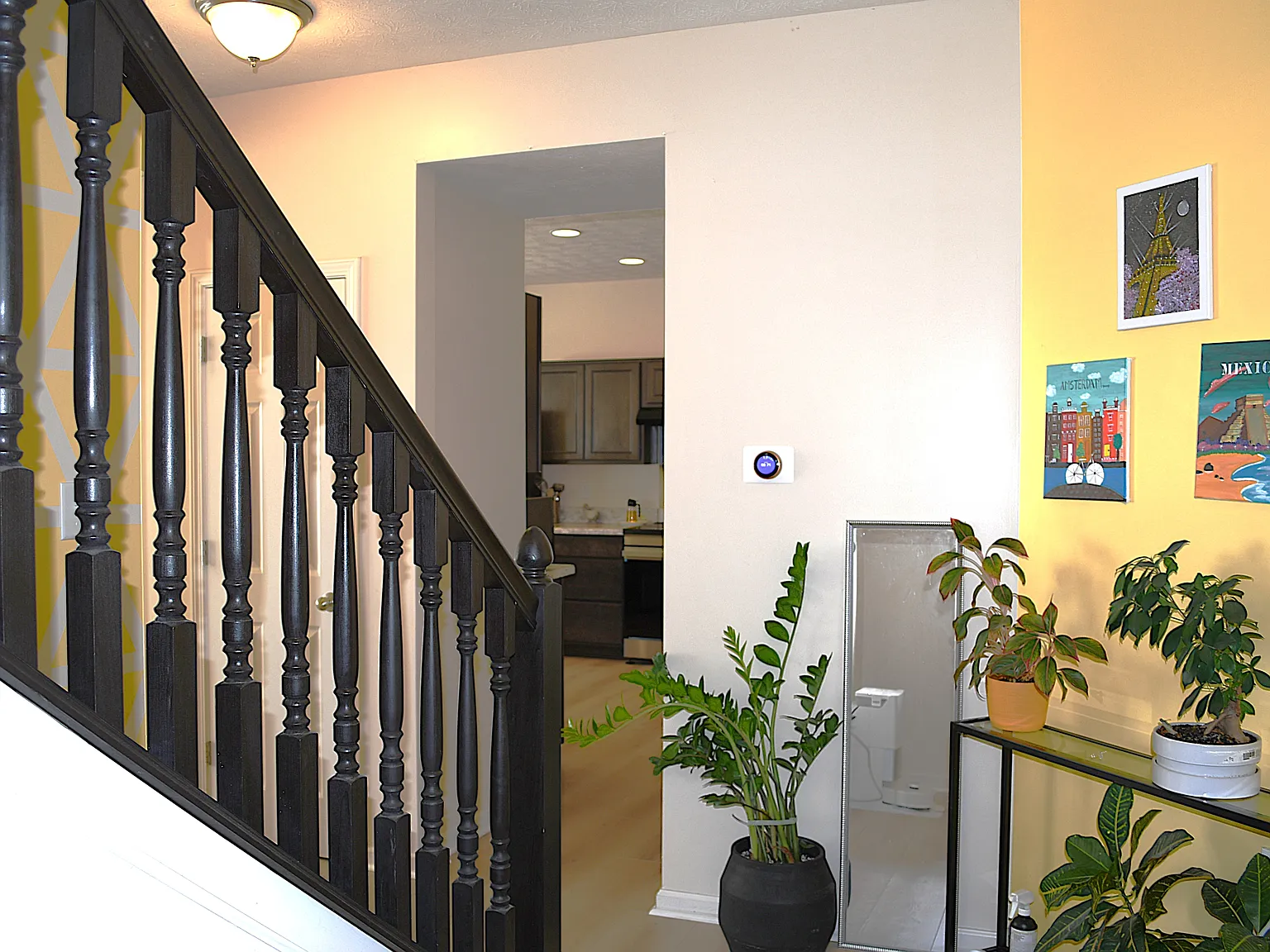 3 bed, 2130 sqft, $2,000 — Photo 2