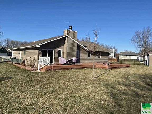 2nd image of 4710 Cardinal Ct