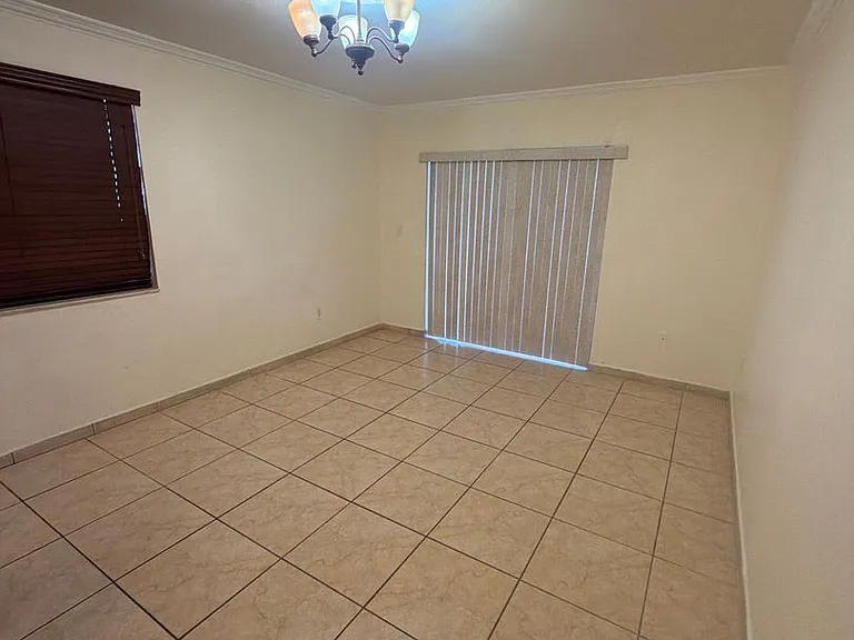 1101 SW 122nd Ave #106 — Photo 4