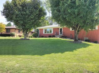 625 Oak Dr, Greenwood, IN 46142