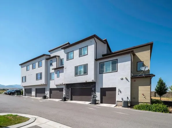 Gladstone Place Townhomes