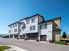 Gladstone Place Townhomes