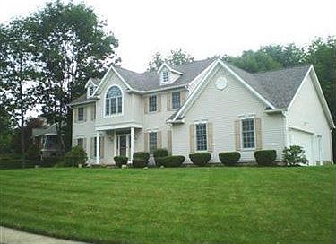 1st image of 696 Tamarac Trl