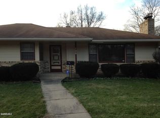 708 Wood Rd, Rockford, IL 61107