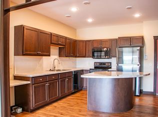3501 Gateway Dr #206, Eau Claire, WI 54701