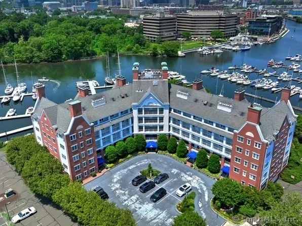 43 Harbor Drive APT 402, Stamford, CT 06902