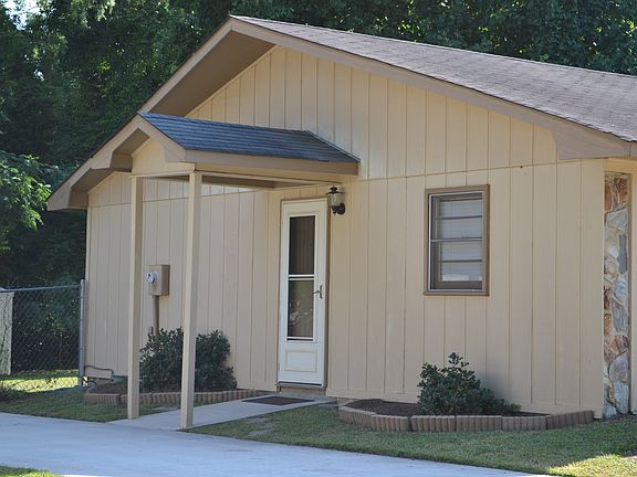 5th image of 104 Sonny Dr