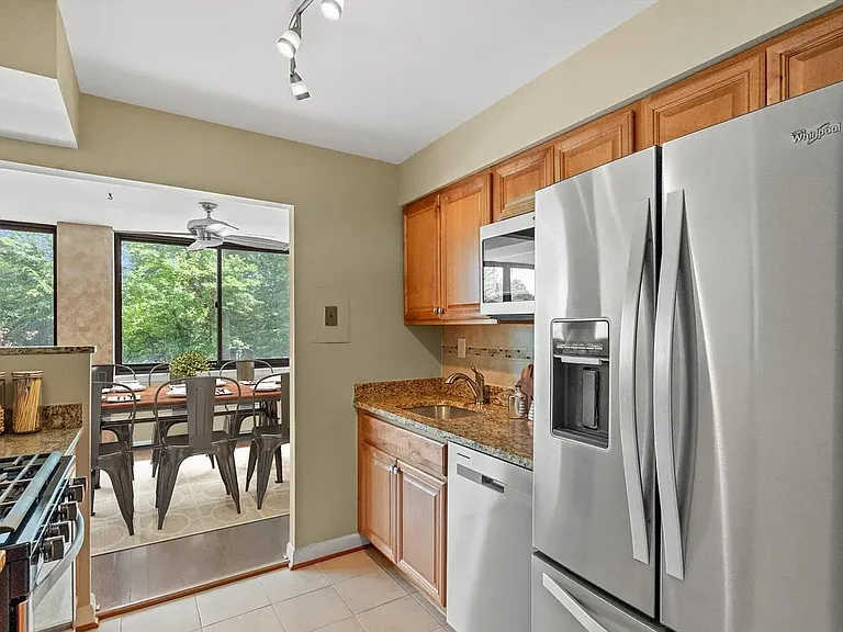 600 Roosevelt Blvd — Photo 5