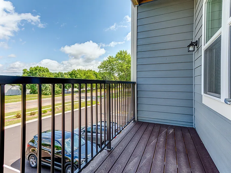 AV II Balcony