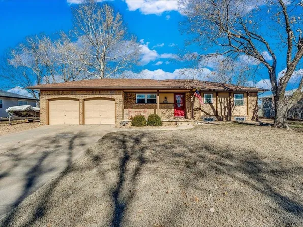 1702 W 39th St N, Wichita, KS 67204