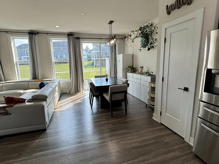 213 Catalpa Ln — Photo 6