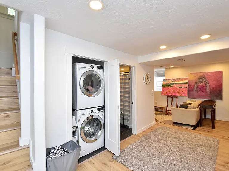854 E Kensington Ave — Photo 17