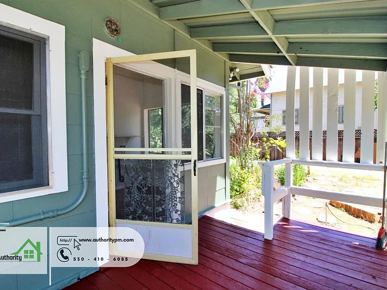 1428 Chestnut St — Photo 23