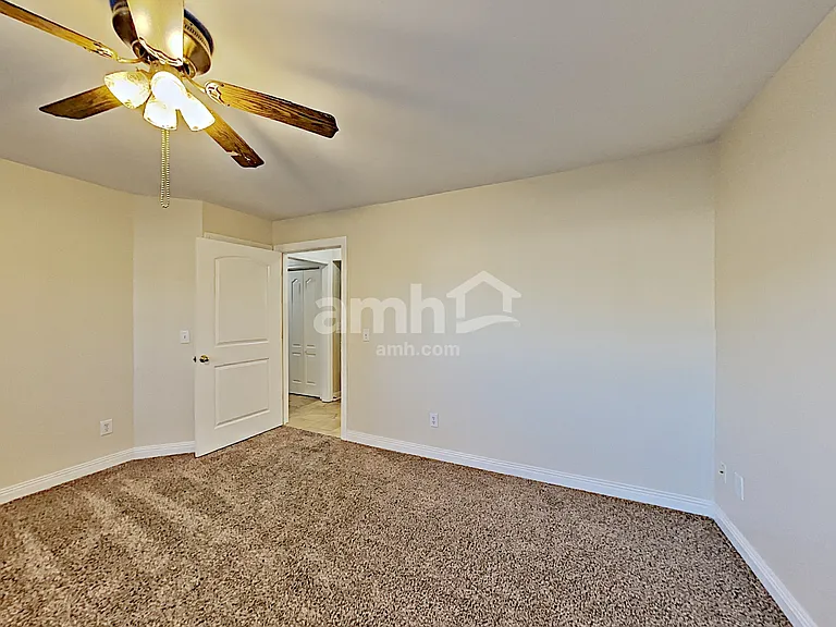 622 Creekfront Dr — Photo 23