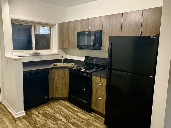 2nd image of 1307 College Ave #211