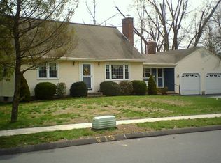 17 Van Buren Rd, Enfield, CT 06082