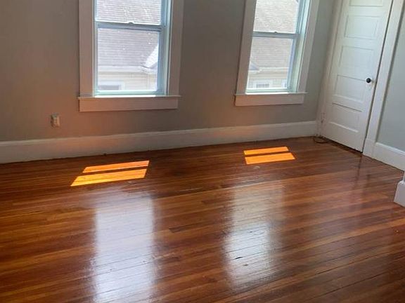 5th image of 274 Belmont St #2