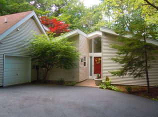 1231 Kilmer Rd, Tobyhanna, PA 18466