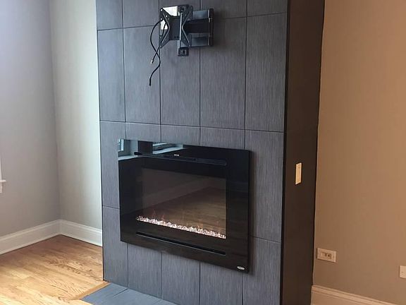 5th image of 819 N Milwaukee Ave Unit 1