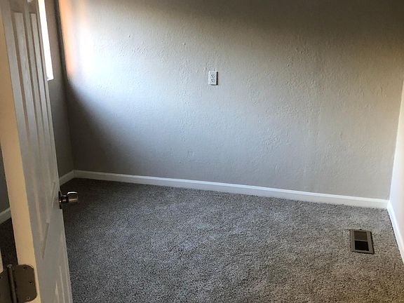 4th image of 949 I St