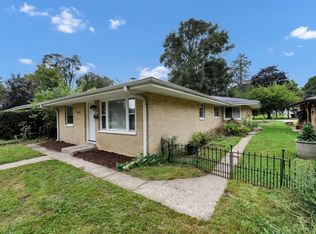 3240 Elisha Ave, Zion, IL 60099