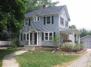 1118 Ogontz Ave, Maumee, OH 43537