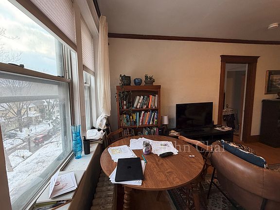 5th image of 16 Lakeville Rd APT 12