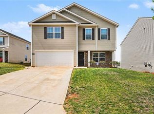 4707 Black Forest Dr, Greensboro, NC 27405