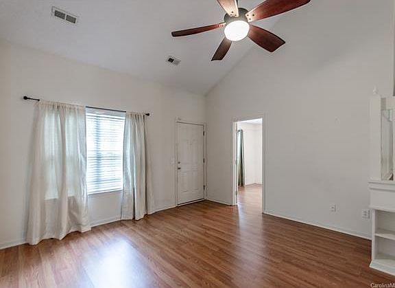 4th image of 5858 Prescott Ct #1906