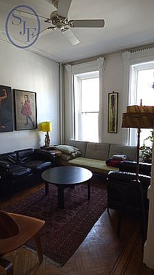 2nd image of 576 Park Pl #2