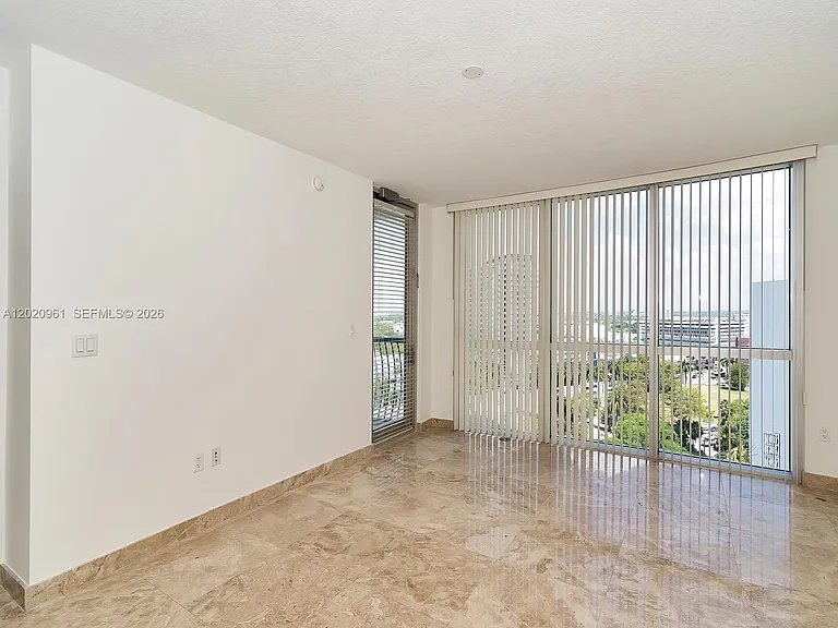 1750 N Bayshore Dr #1515 — Photo 19
