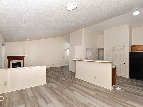 5th image of 7575 Monterey Cir