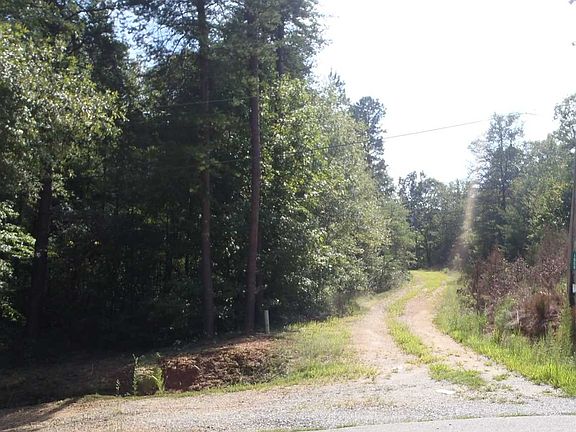 3rd image of 1050 White Pine Ln