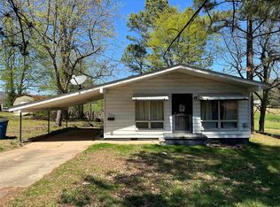 1002 W 2nd St, Rector, AR 72461
