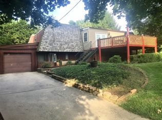 937 S Samuel St, Charles Town, WV 25414