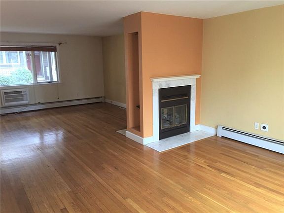 4th image of 144 Cypress St #B