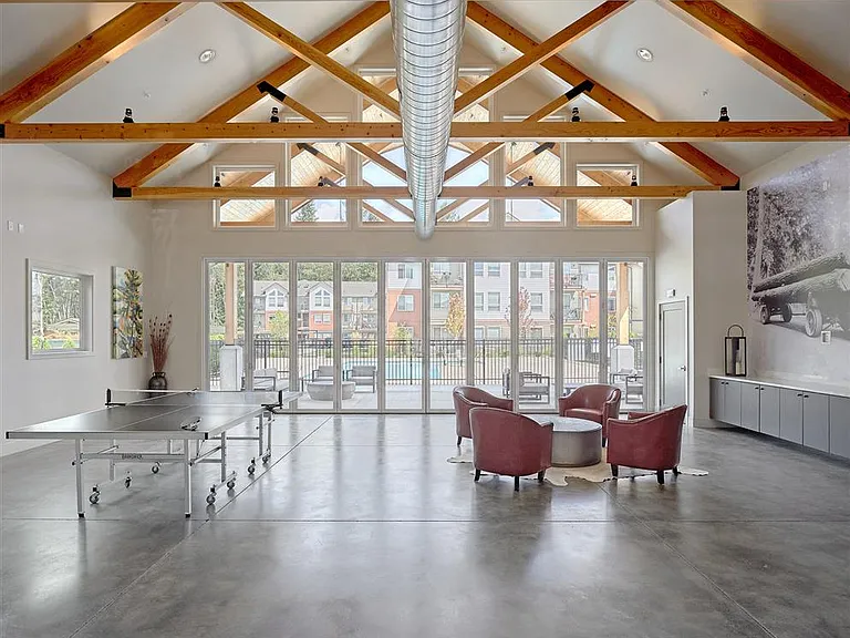 The Lodge — Photo 15