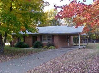 122 Redwood Bnd, King, NC 27021