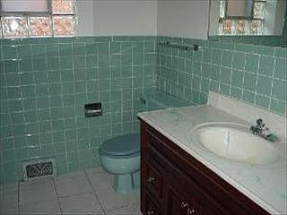 4th image of 3811 W Jarvis Ave