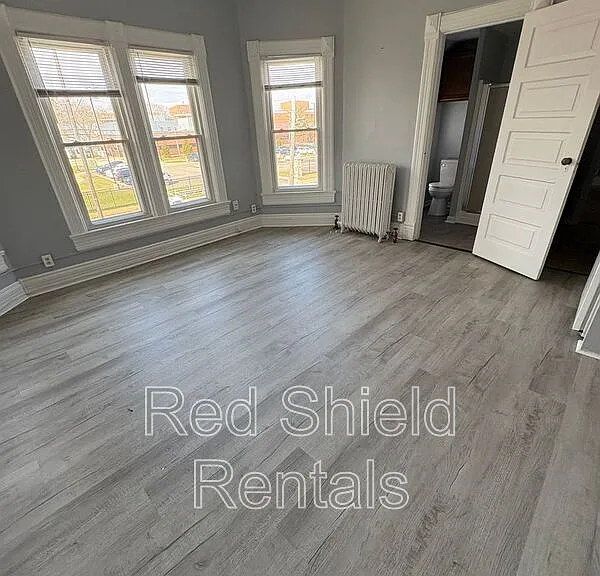 410 W Forest Ave #3 — Photo 5
