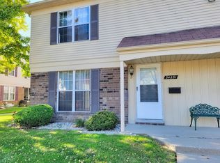 34231 Garfield Cir, Fraser, MI 48026