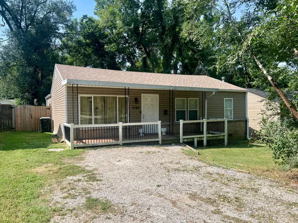 1540 E Nora Street, Springfield, MO 65803