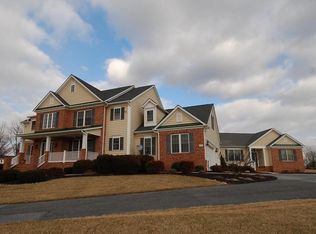 477 Calvins Dr, Sykesville, MD 21784