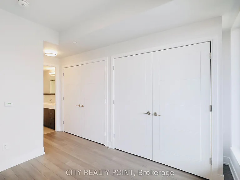 2525 Bathurst St #407 — Photo 7